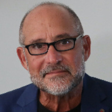 Travoladis* (Tito Lugo MD)